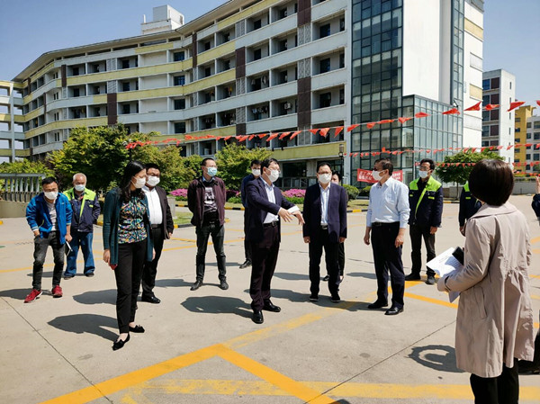 苏通、锡通园区一体化运行筹备组成员茅志斌带队进行专项安全检查(一)-20200506.jpg